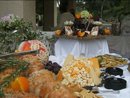 autumnal banquet table